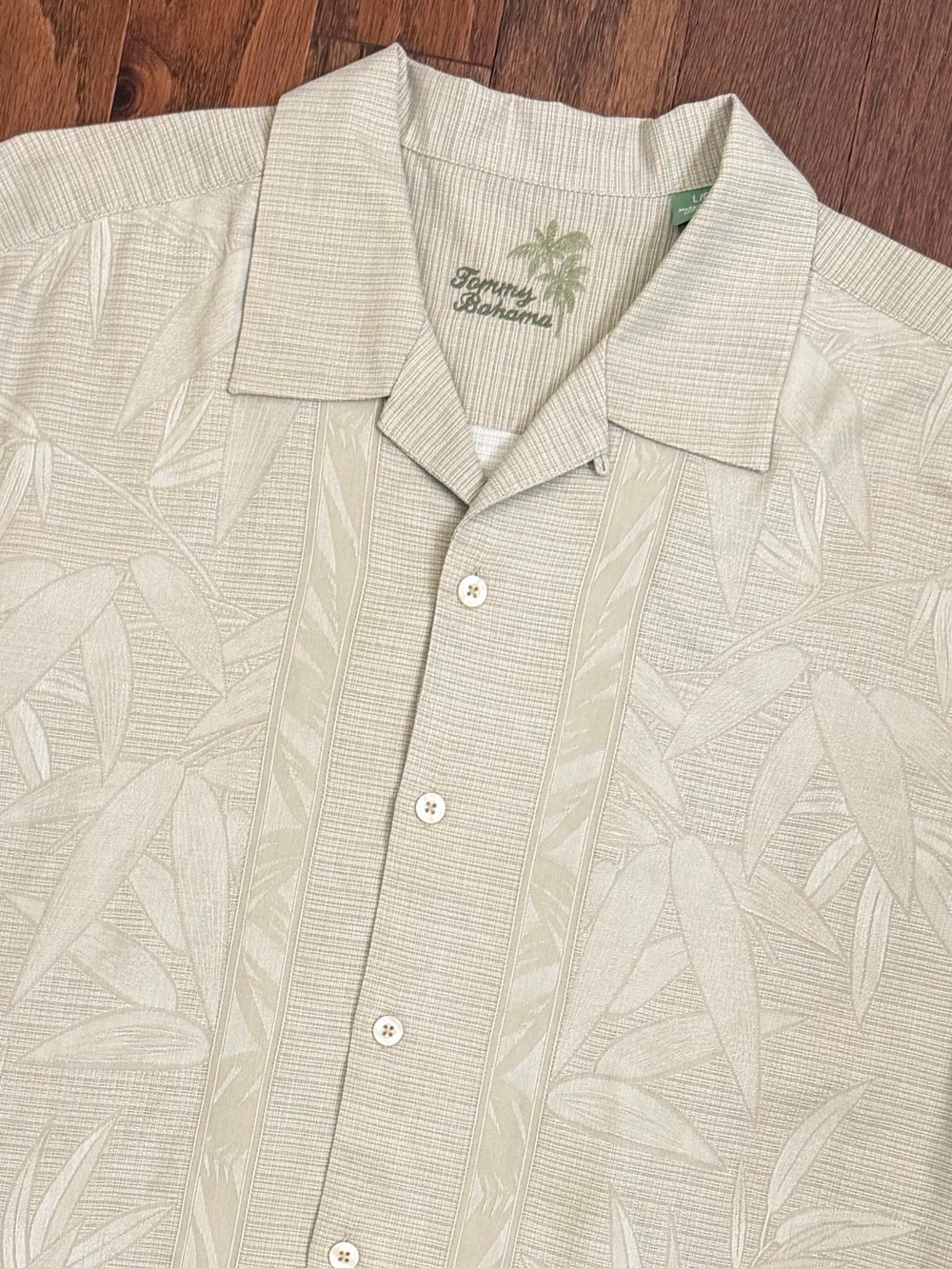 Tommy Bahama Men's 100% Silk Tan Tropical Jacquard Button-Down Shirt size Large